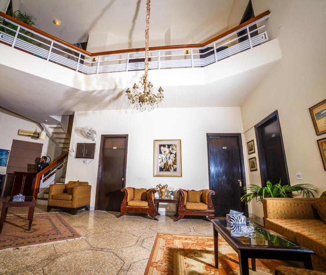 Vip House Hotel เปชาวาร์ ภายนอก รูปภาพ