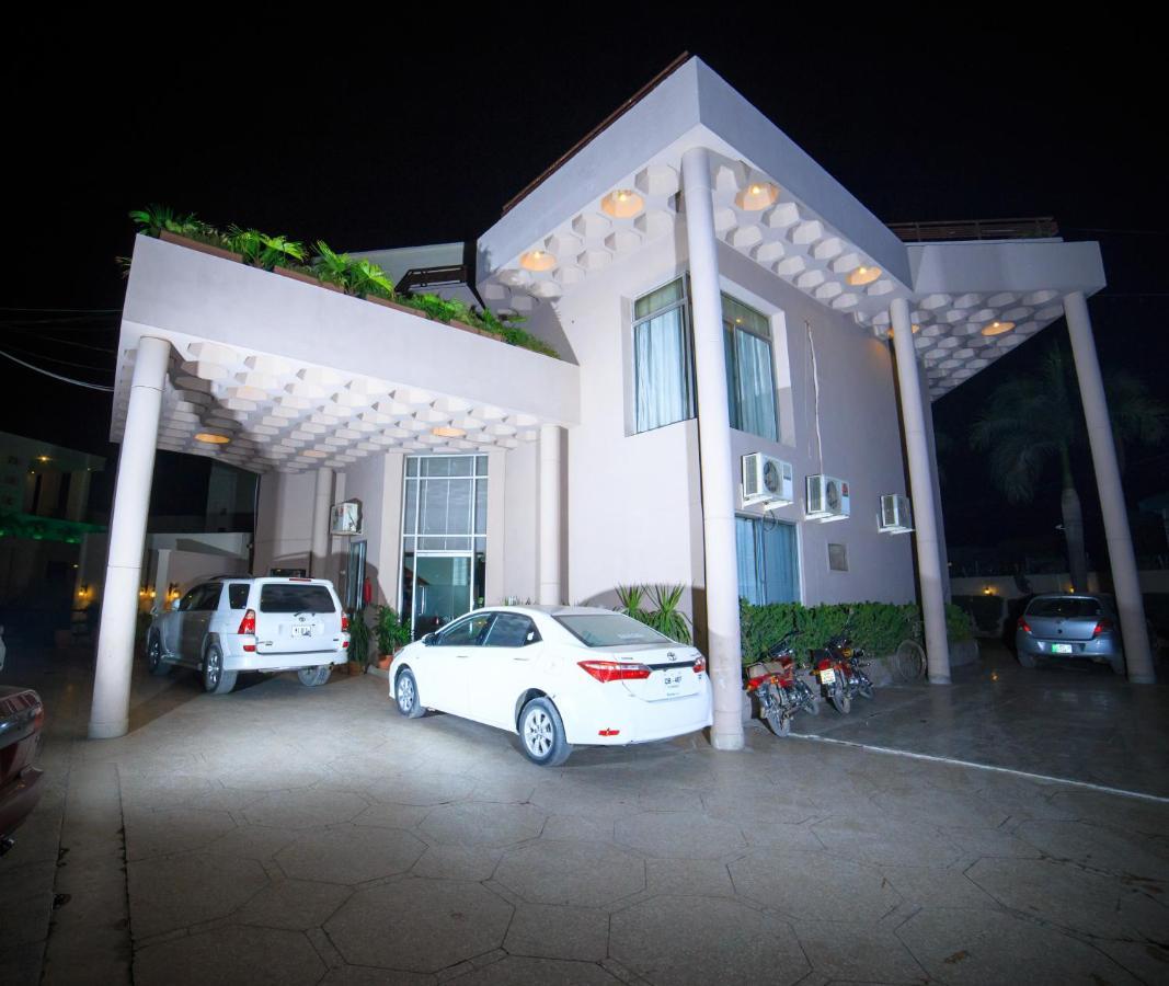 Vip House Hotel เปชาวาร์ ภายนอก รูปภาพ