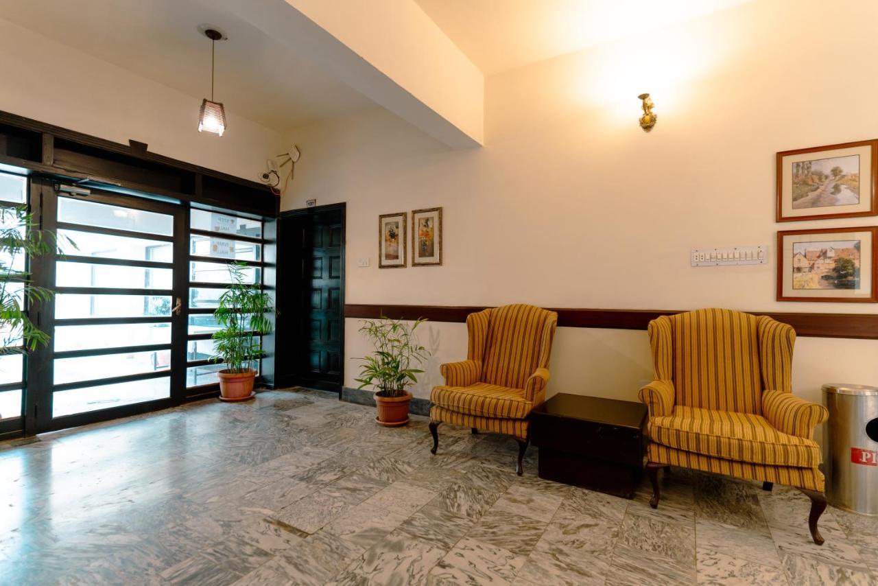 Vip House Hotel เปชาวาร์ ภายนอก รูปภาพ