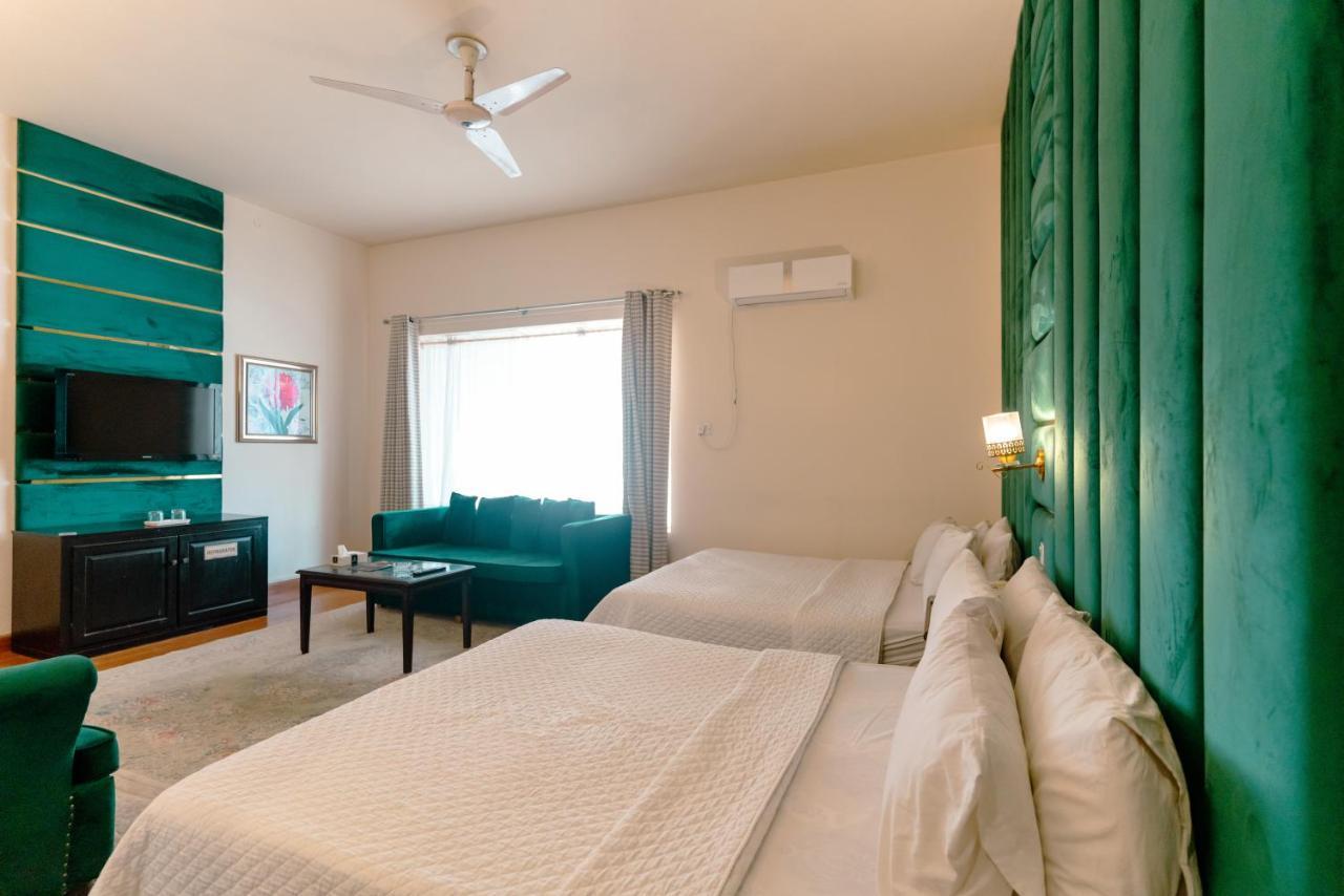 Vip House Hotel เปชาวาร์ ภายนอก รูปภาพ