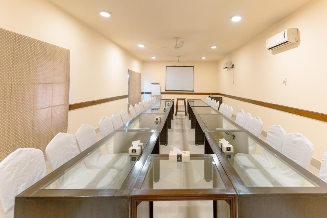 Vip House Hotel เปชาวาร์ ภายนอก รูปภาพ